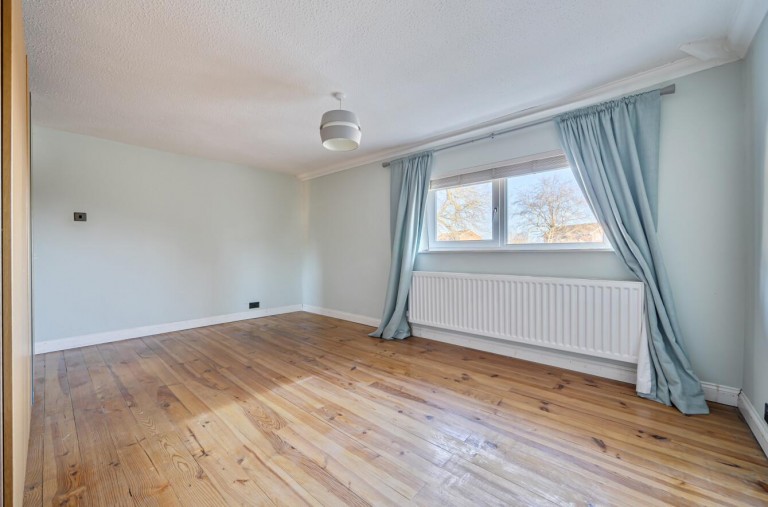 Images for Harmans Way, Weedon, NN7