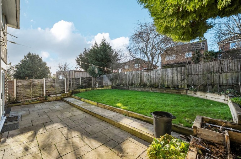 Images for Harmans Way, Weedon, NN7