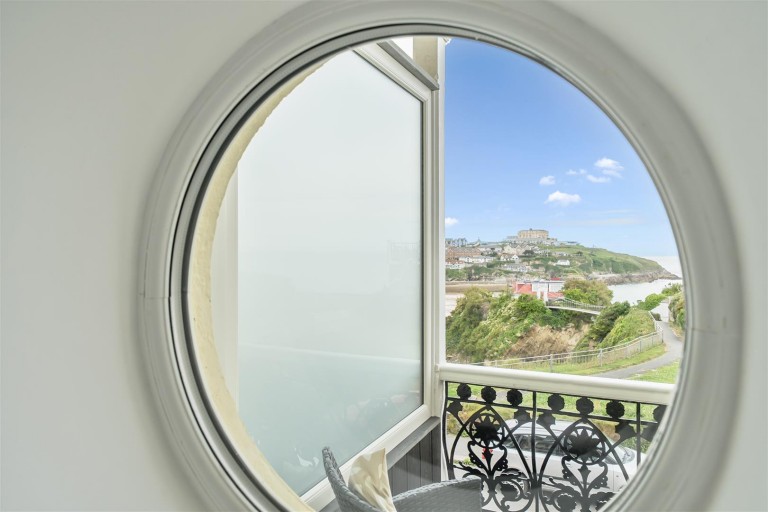 Images for Lazy Waves, Island Crescent, Newquay