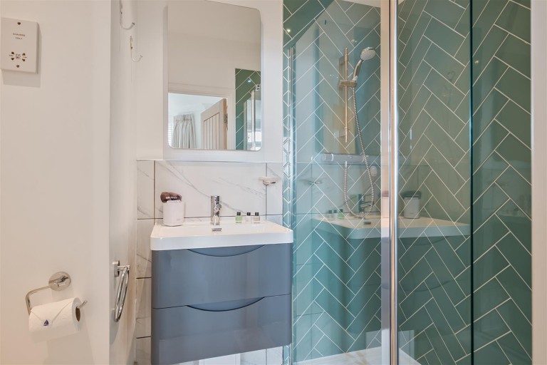 Images for Lazy Waves, Island Crescent, Newquay