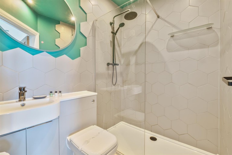 Images for Lazy Waves, Island Crescent, Newquay