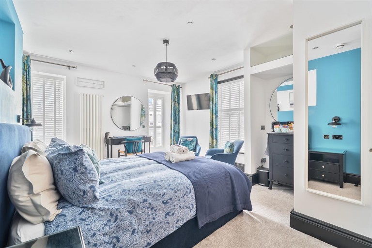 Images for Lazy Waves, Island Crescent, Newquay