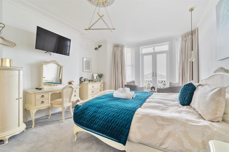 Images for Lazy Waves, Island Crescent, Newquay