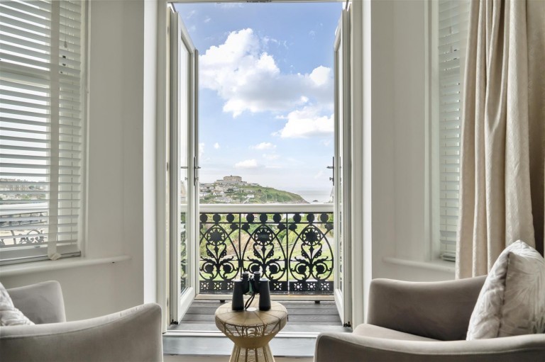 Images for Lazy Waves, Island Crescent, Newquay