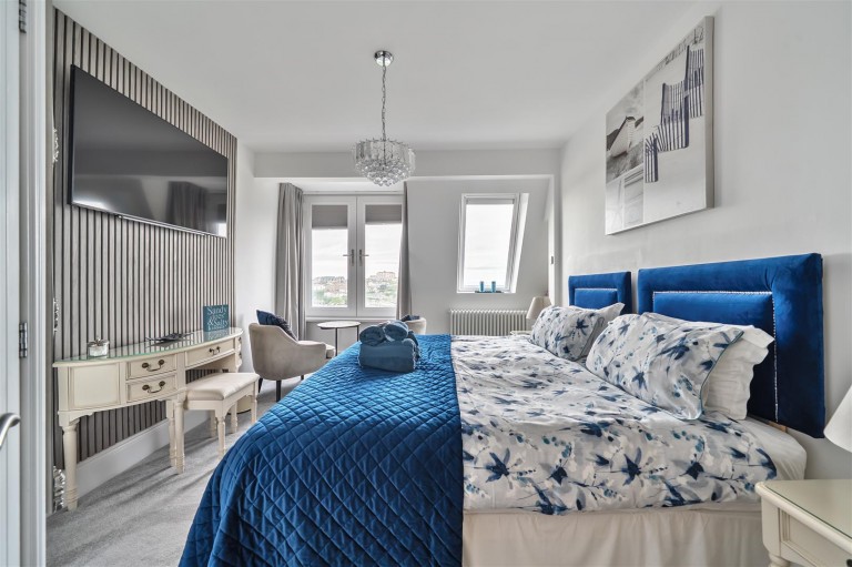 Images for Lazy Waves, Island Crescent, Newquay