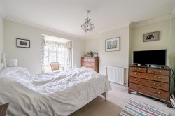 Images for Symphony Farmhouse, Quarr, Gillingham