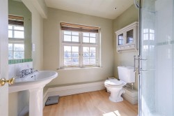 Images for Symphony Farmhouse, Quarr, Gillingham