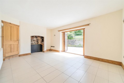Click the photo for more details of Higher Town, Sampford Peverell, Tiverton