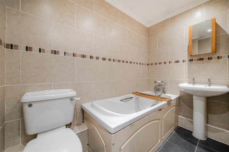 Images for Rayner Drive, Arborfield, Reading