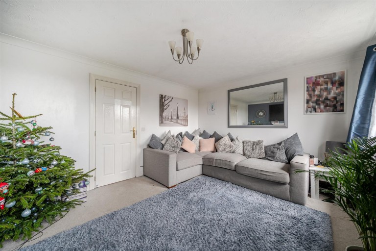 Images for Rayner Drive, Arborfield, Reading