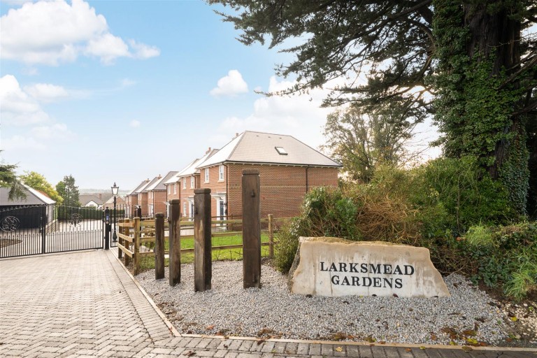 Images for Salisbury Road, Blandford Forum