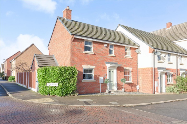 Click the photo for more details of Lindores Road, Tamworth, B77