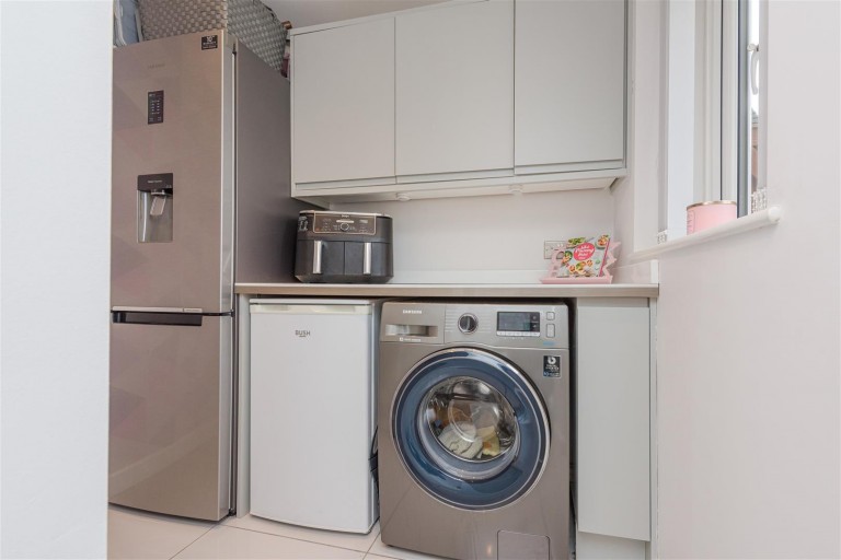 Images for Lindores Road, Tamworth, B77