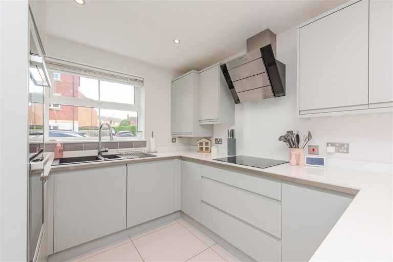 Images for Lindores Road, Tamworth, B77