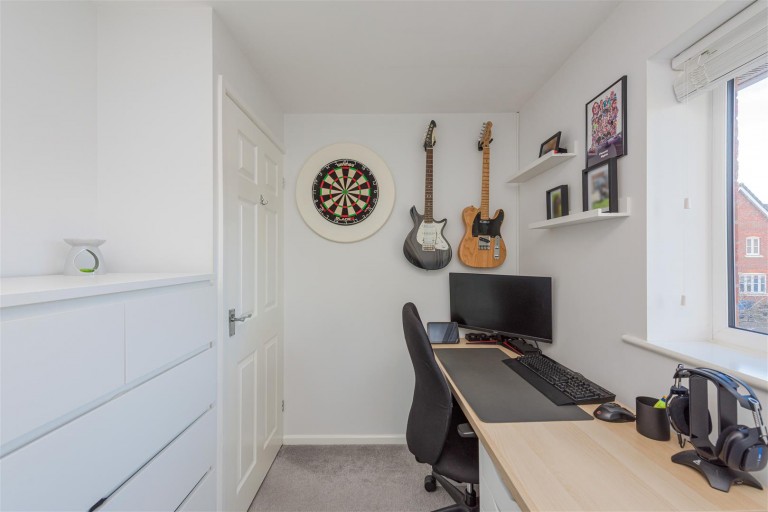 Images for Lindores Road, Tamworth, B77