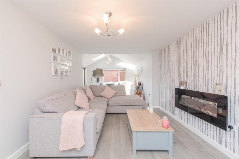 Images for Lindores Road, Tamworth, B77