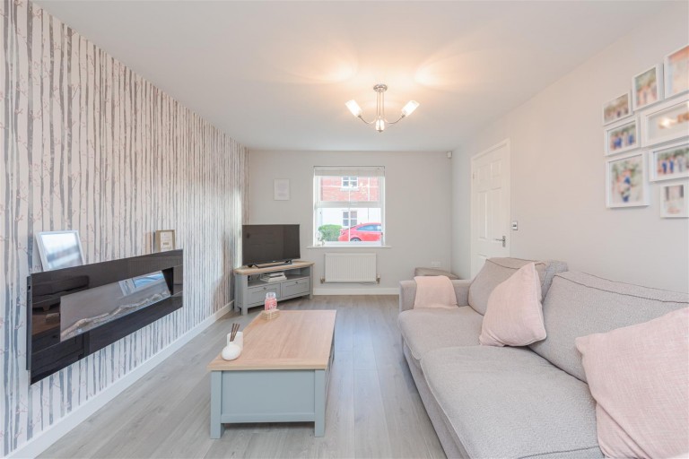 Images for Lindores Road, Tamworth, B77