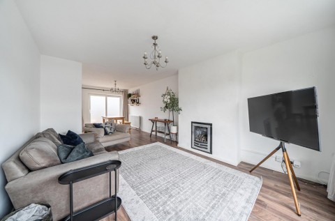 Click the photo for more details of Lower Street, Rugby, CV21