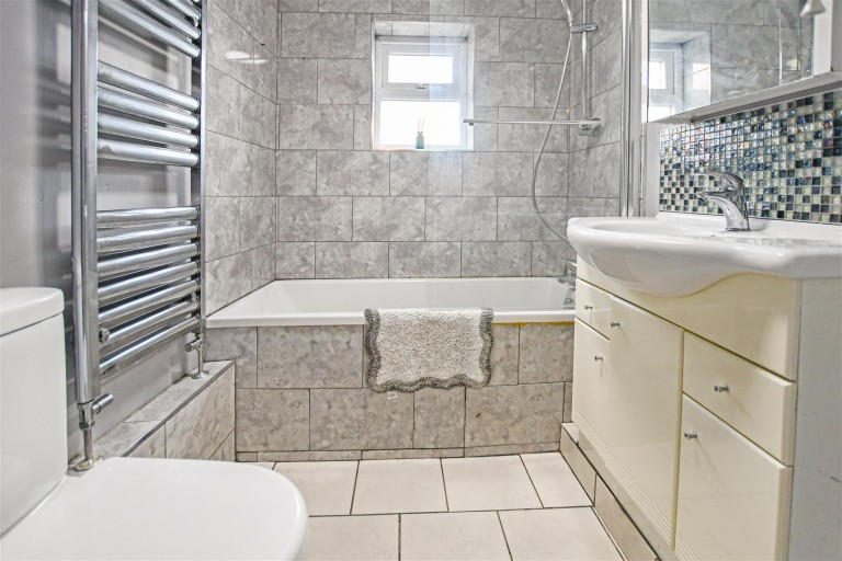 Images for Mill Hill, Newmarket