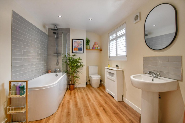 Images for Mill Hill, Newmarket