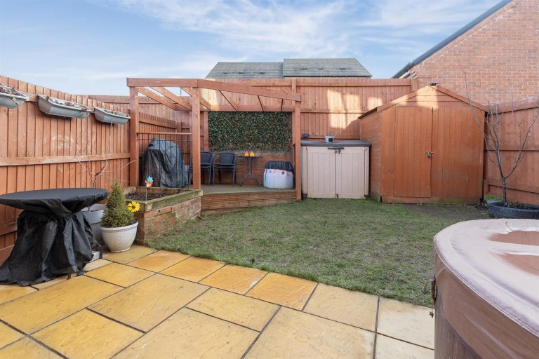 Images for Dale Close, Lutterworth