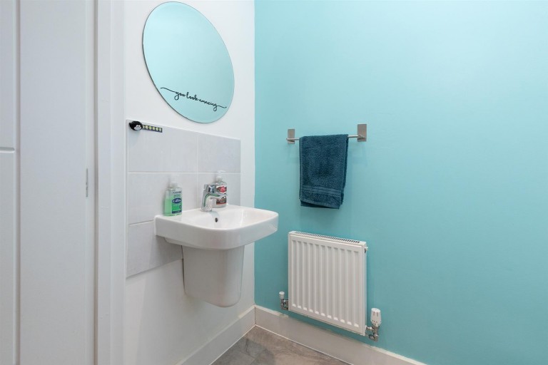 Images for Dale Close, Lutterworth