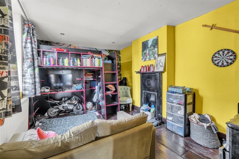 Images for 98A High Street, Honiton