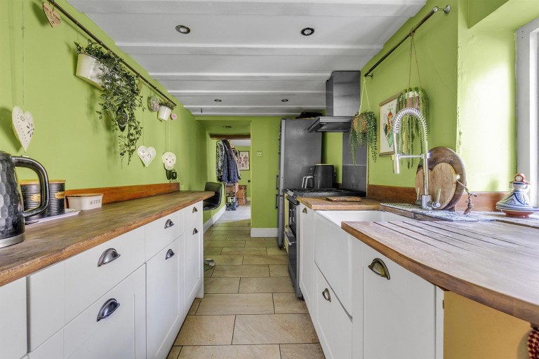 Images for 98A High Street, Honiton