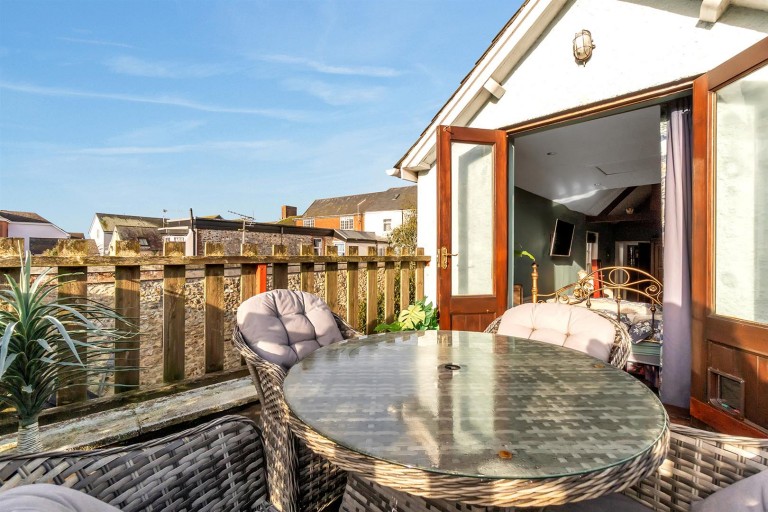 Images for 98A High Street, Honiton