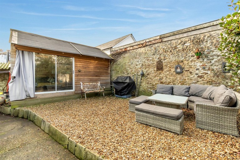 Images for 98A High Street, Honiton