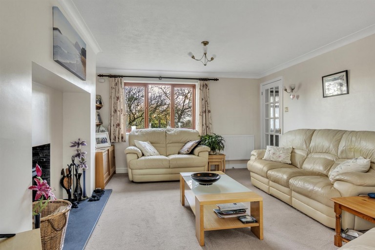 Images for 4 Farthings Rise, Plymtree, Cullompton