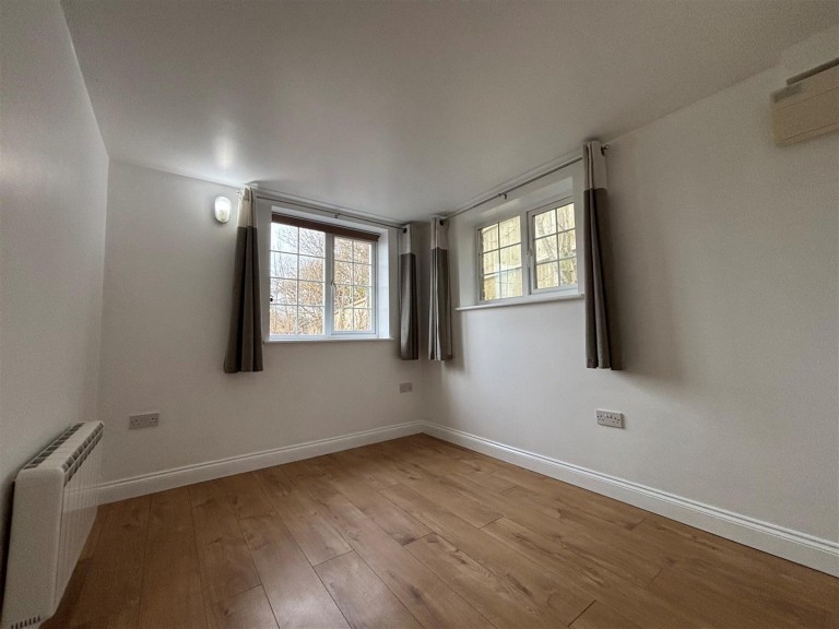 Images for The Broadway, Totland Bay