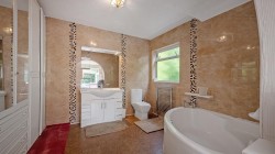 Images for Knighton Grange Road, Oadby, Leicestershire