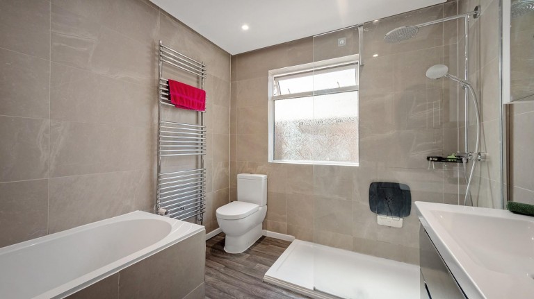 Images for Knighton Grange Road, Oadby, Leicestershire