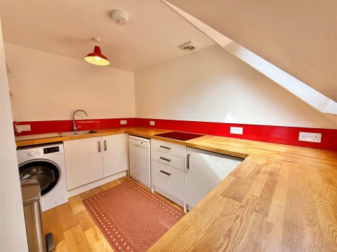 Click the photo for more details of Totland Bay, isle of Wight