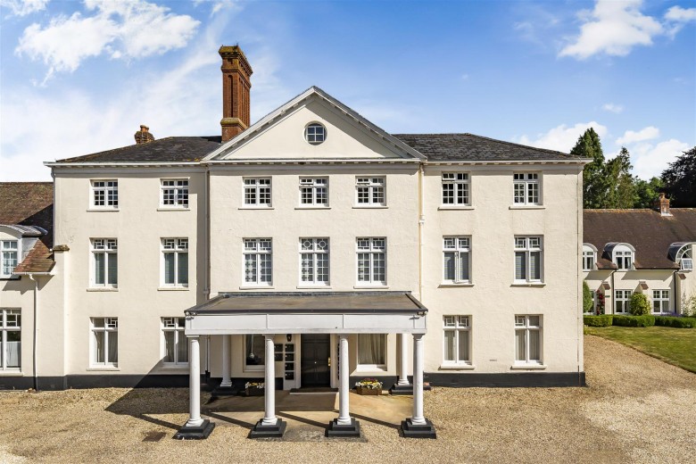 Click the photo for more details of Farringdon, Exeter