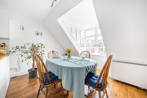 Click the photo for more details of Farringdon, Exeter