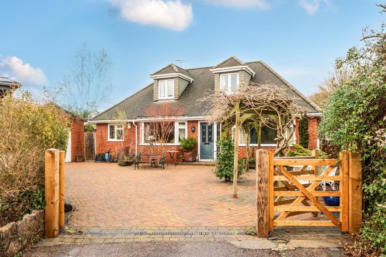 Click the photo for more details of Higher Shapter Close, Topsham, Exeter