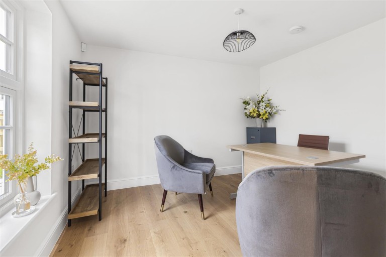 Images for Manuden
