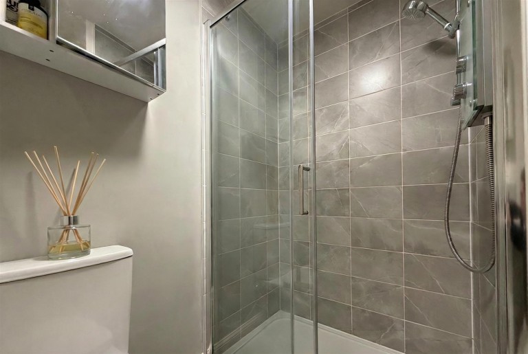 Images for Phoenix Lane, Fernwood, Newark