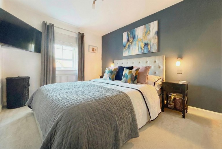 Images for Phoenix Lane, Fernwood, Newark