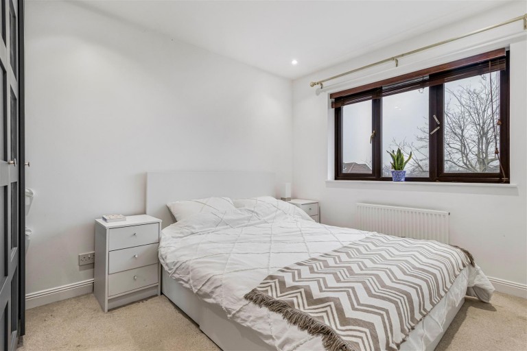 Images for Barry Lynham Drive, Newmarket