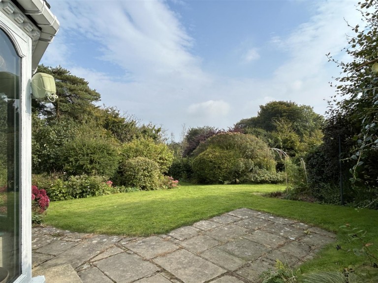 Images for Near Brayford