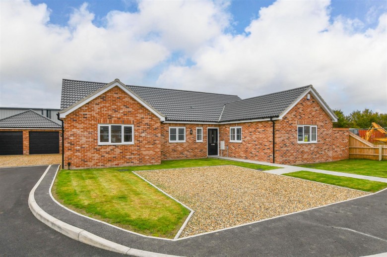 Click the photo for more details of Fordham Road, Isleham