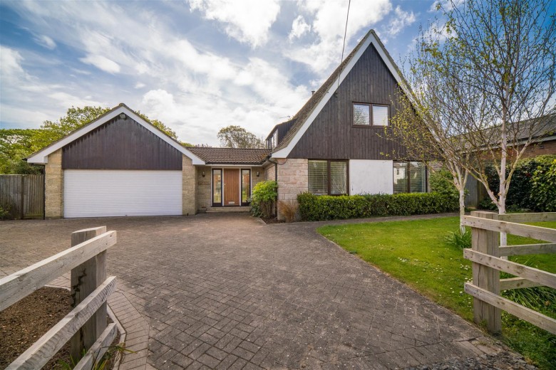 Click the photo for more details of Norton Green, Isle of Wight