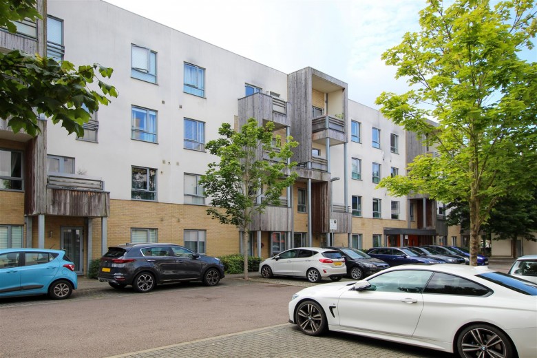 Click the photo for more details of Glenalmond Avenue, Cambridge