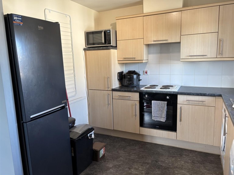 Images for 5, Makepeace House, Eastfields, Braunston, NN11