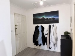 Images for 5, Makepeace House, Eastfields, Braunston, NN11