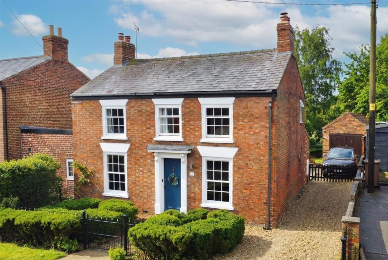 Click the photo for more details of Fosse Lane, Thorpe-On-The-Hill, Lincoln