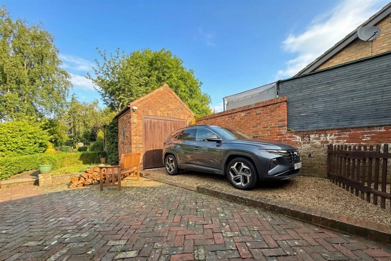 Images for Fosse Lane, Thorpe-On-The-Hill, Lincoln